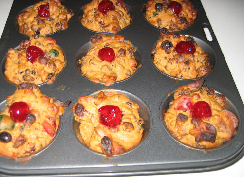 Mini Xmas Cakes still in the muffin pan