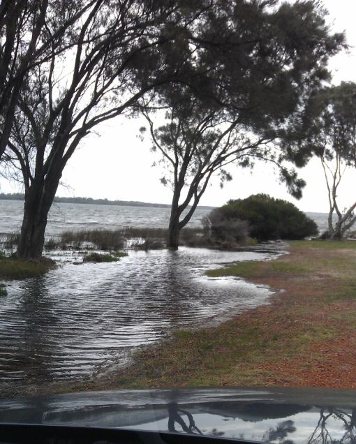 high_tide_supermoon02