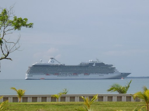 The Oceania Riviera, a 1250-person (max.) cruise ship