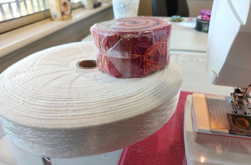 I used a pre-cut/pre-wound roll of jelly roll batting for this second piece.